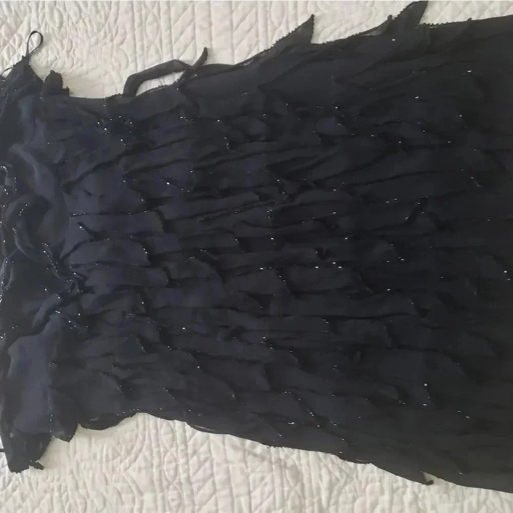 Silk Party dress size 6-8 - Picture 2 of 3